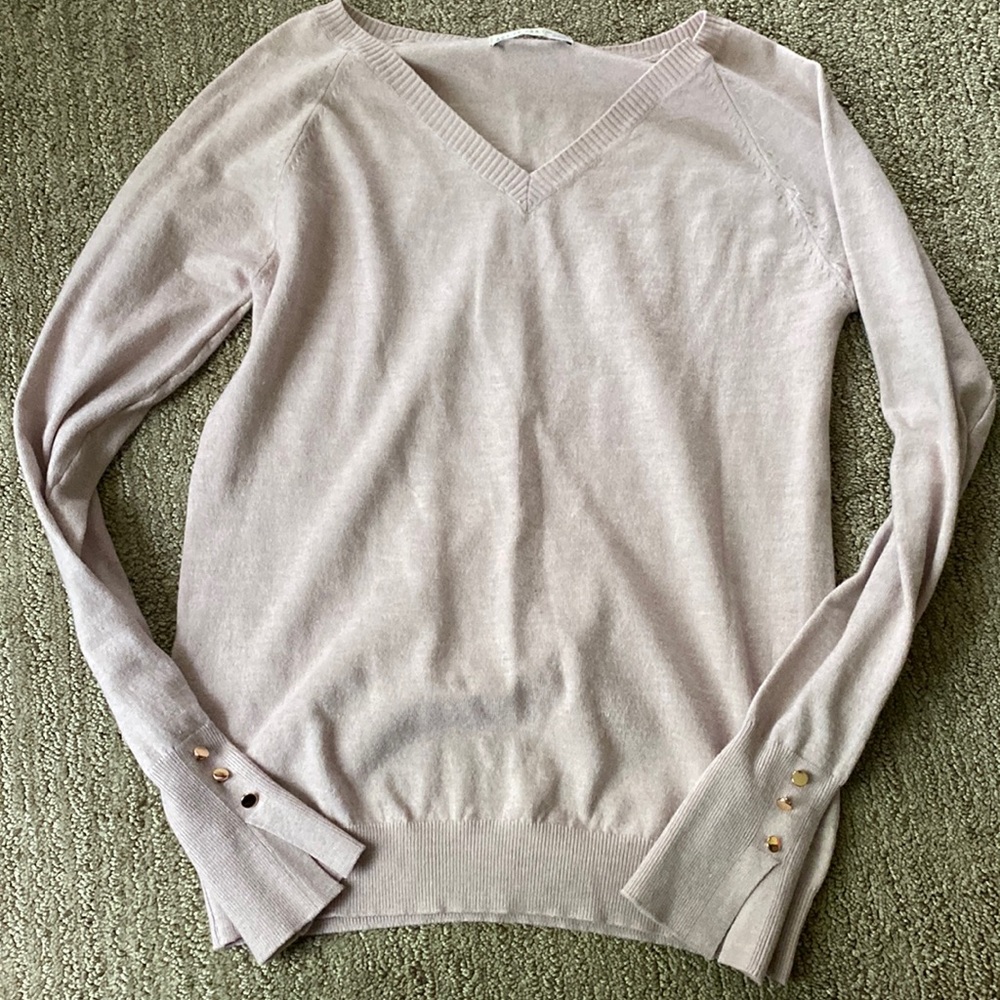 Light pink v beck sweater light weight